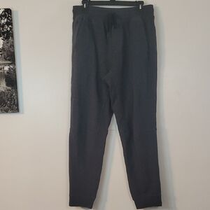 Lululemon Grey Joggers Mens Size Large LM5625SN6 Pockets Thick Sweatpants